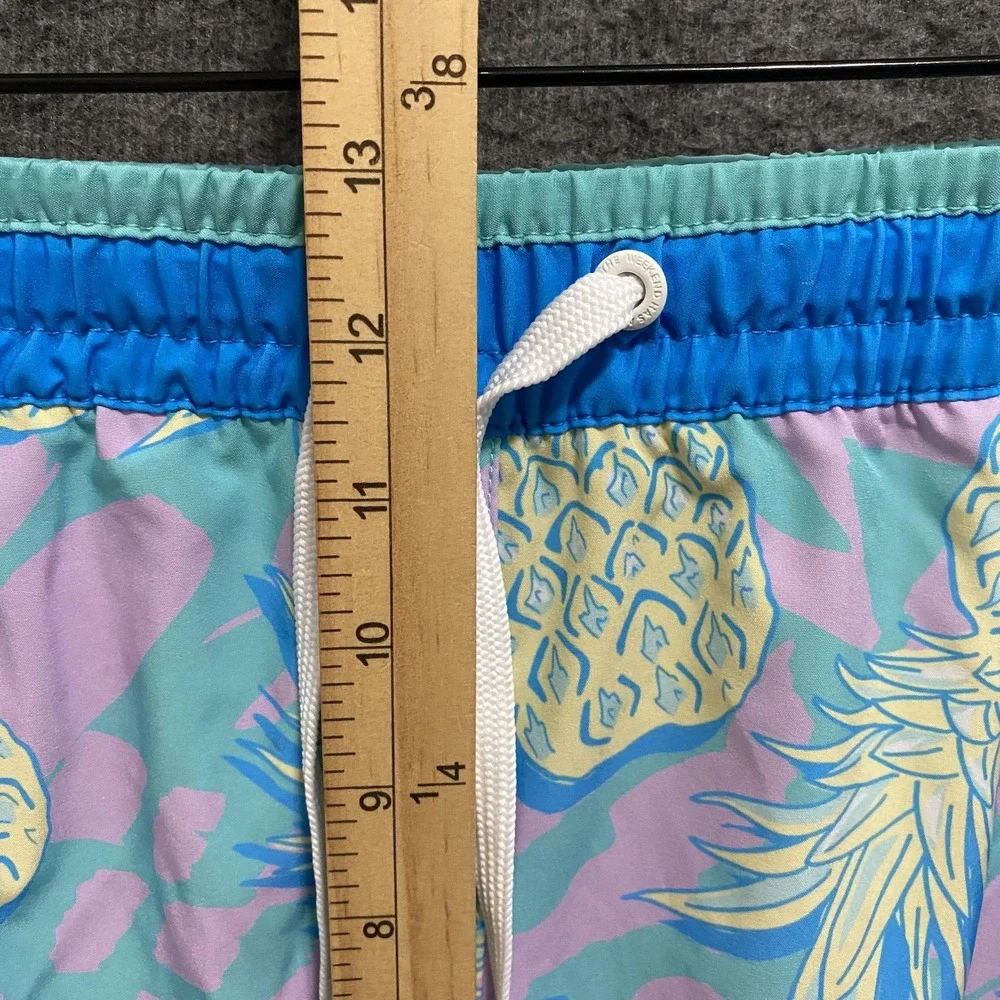 Chubbies The Low Tides Swim Trunks Mens 2XL Blue Pink Pineapple Print Mesh Beach